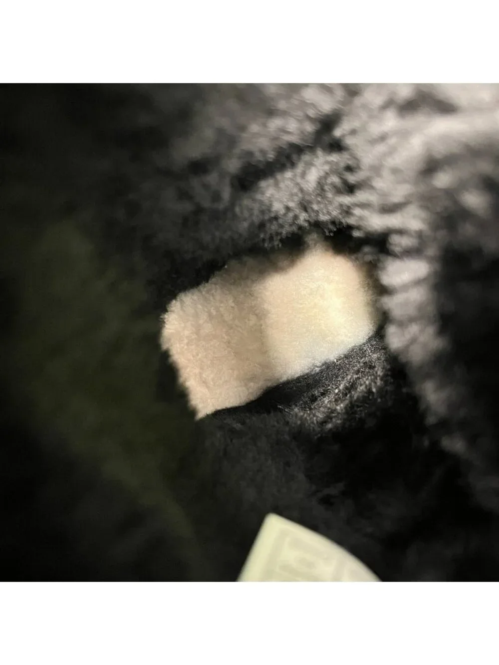 UGG Classic Short II Womens Size 8 Black Outdoor Working Sheepskin Suede Boots